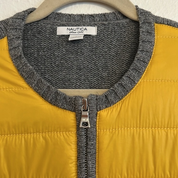 Nautical Size S Crew Neck Zip Front Gray Knit Sweater W/Yellow Puffer Panels - Picture 2 of 8